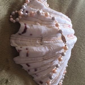 ⬇️🔥 Pearl Necklace with 14kt Gold Clasp